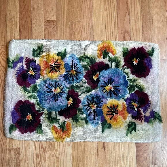 Vintage Wool Floral Latch Hook Rug or Wall Hanging - Picture 2 of 3